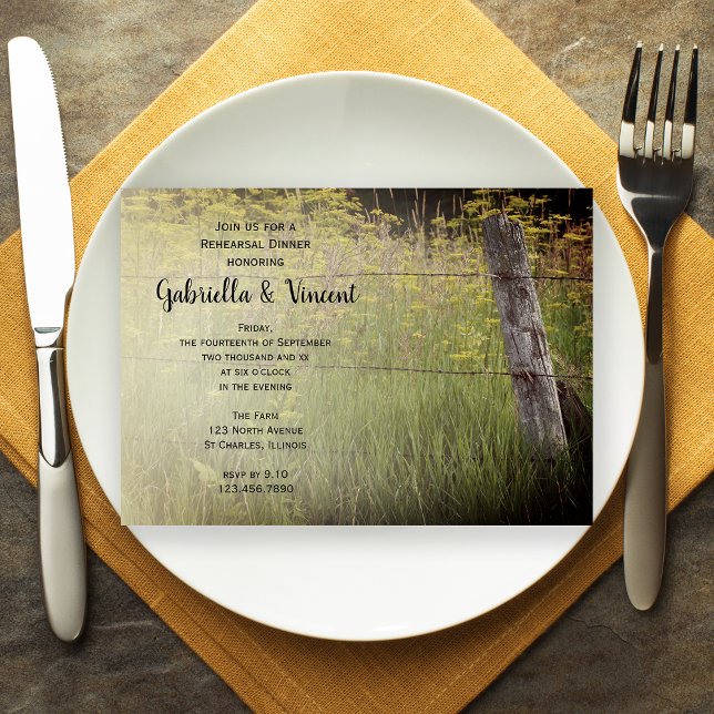 Invitación Rústica cerca postcasa de campo ensayo de boda cen (Subido por el creador)