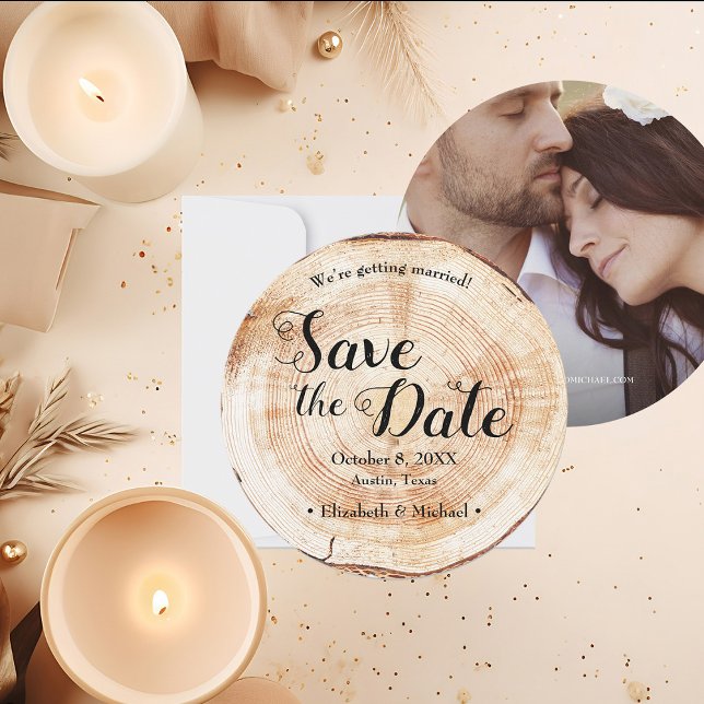 Invitación Rústica foto de Boda Wood Grain Save the date Inv (Unique round Wedding save the date, wood cut slice with instant customizable photo website and names)