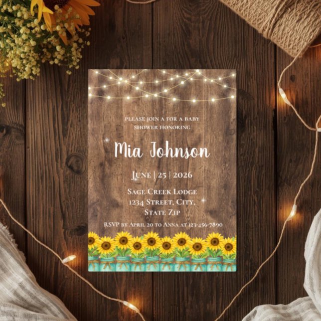 Invitación rústica para baby shower en frasco de m (Rustic Sunflower Baby Shower Invitation: Charming farmhouse wood, fairy lights, & floral mason jar.)