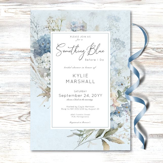 Invitación Rústico Algo Azul Floral Blanca Floral Ducha De No (Rustic Something Blue White Floral Bridal Shower Invitation)