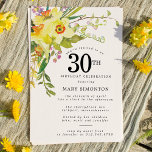 Invitación Rústico Boho Amarillo Daffodil 30 cumpleaños<br><div class="desc">La hermosa disposición floral de primavera incluye daffodils amarillos y blancos. La vegetación variada y los tallos de daffodil le dan un aire moderno de Boho. La invitación de cumpleaños número 30 es amarillo intenso y soleado. La elección perfecta para una fiesta de cumpleaños de primavera.</div>