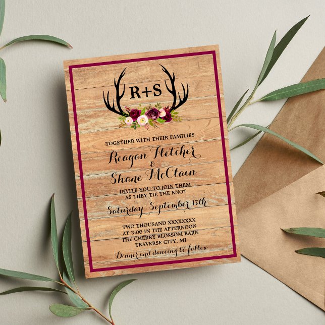 Invitación Rústicos Antlers Floral Burgundy Wood Boda (Subido por el creador)