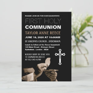 Invitación Sacerdote y crucifijo, primera comunión sagrada