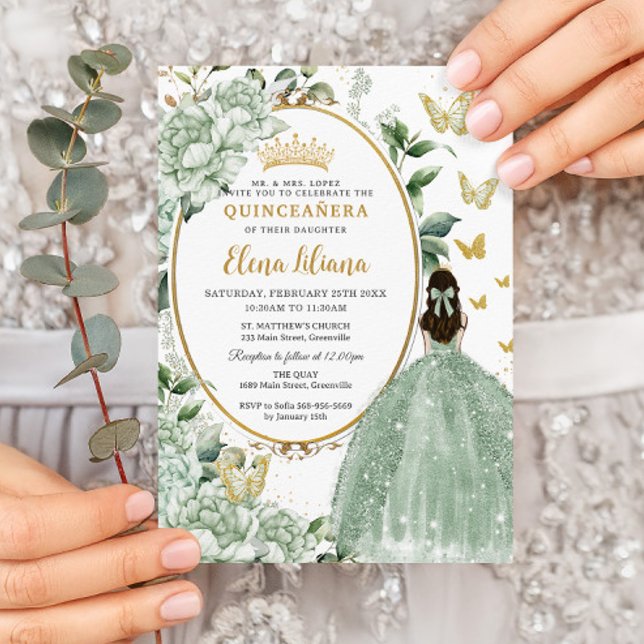 Invitación Sage Green Floral Princesa Vestido Gold Quinceañer (Subido por el creador)