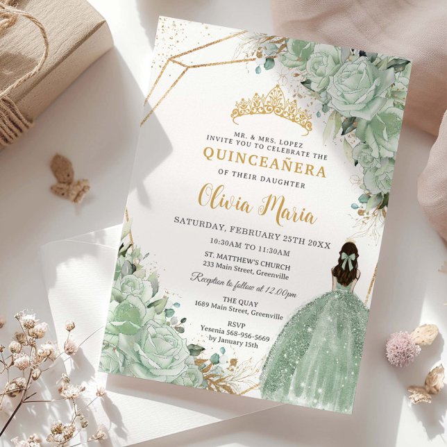Invitación Sage Green Floral Princesa Vestido Gold Quinceañer (Subido por el creador)
