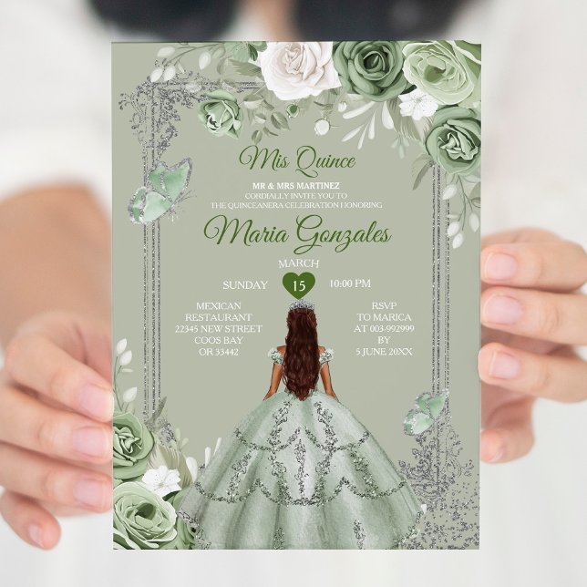 Invitación Sage Green Floral Silver Crown Mis Quince 15 Anos (Subido por el creador)