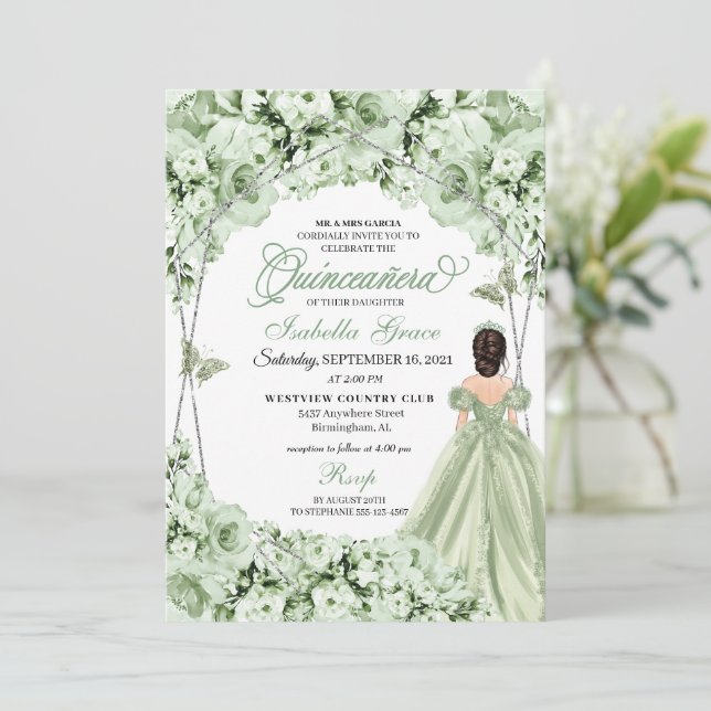Invitación Sage Green Floral Tiara Princess Vestido Quinceane (Anverso de pie)