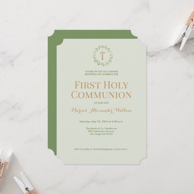 Invitación Sage Green Wreath Cross Boy Primera comunión santa (Anverso/Reverso In Situ)