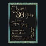 Invitación Saludos a 30 años sorpresiva fiesta de cumpleaños,<br><div class="desc">Utilizando dos tipos de letra distintivos, he creado gráficos para su invitación y los he embellecido con un efecto de oro falso metálico para una vibración festiva. Aunque cada parte se puede mover para adaptarla a sus necesidades, el encabezado dice "¡Saludos a 30 años!" y "Fiesta sorpresa". ("Sorpresa" se puede...</div>