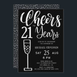 Invitación Saludos a la fiesta de cumpleaños en blanco y negr<br><div class="desc">Moderna y elegante tipografía escrita a mano en blanco y negro a la moda anima a 21 años de guión hito / cualquier invitación de cumpleaños de hombres de edad.           Fácil de personalizar con la edad y los detalles de su fiesta!</div>