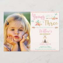 Salvaje joven de Boho y 3ro foto del chica del