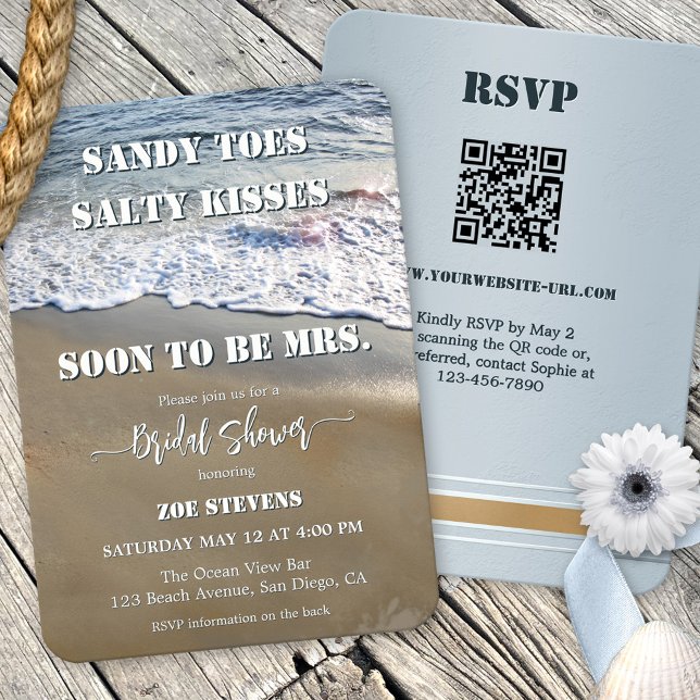 Invitación Sandy Toes Salty Kiss Bridal Shower (Salty kisses elegant beach bridal shower invitation featuring waves flowing on a sandy shore.)