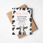 Invitación Santo Vaca Soy un Pink Gingham floral Cumpleaños<br><div class="desc">¡Santo Vaca! Cute Cow con estampado de vaca,  floral y rosa gingham invitada a la fiesta de cumpleaños.</div>