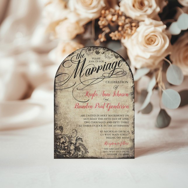 Invitación Script de caligrafía de época florece Boda (Vintage Arched Wedding Invitation with cherry red text.)