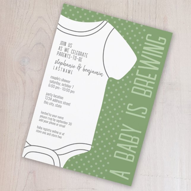 Invitación Se está preparando un bebé - Baby Shower de la par (A baby is brewing - fun couple's shower theme invitation)