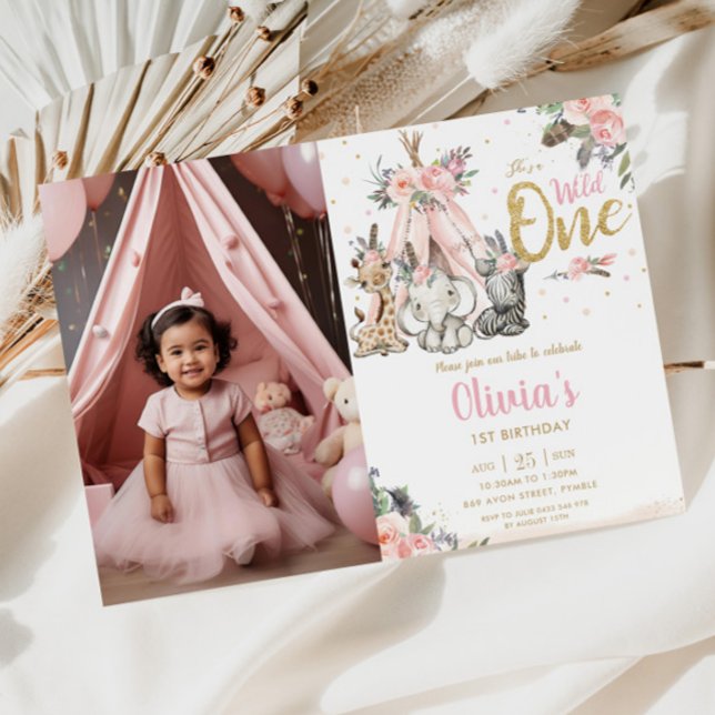 Invitación Selva de animales de la jungla, salvaje y salvaje, (tribal boho pink teepee jungle animals elephant giraffe she's a wild one 1st birthday picture invite)