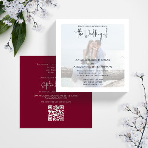 Invitación Sencilla y elegante foto Mínima Borgoña Código QR