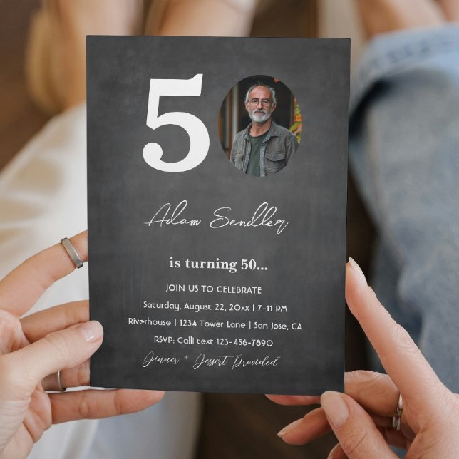 Invitación Sencillo y elegante Gris de la Fiesta de los 50 Añ (Subido por el creador)