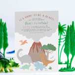 Invitación Serán un niño de dinosaurio del volcán de explosió<br><div class="desc">¡Va a ser una explosión! Invitaciones a dinosaurios y volcanes para los cumpleaños de los niños. Este diseño cuenta con cinco lindos dinosaurios, un volcán, un árbol y vegetación de la jungla. Los detalles del evento aparecen en el humo nublado del volcán. Las tarjetas cambian a un color terracota sórdido...</div>