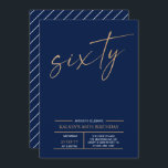 Invitación Sesenta | Modern Gold & Blue 60th Birthday Party<br><div class="desc">Celebrar un hito en estilo con esta moda Sesenta | ¡Invitación a la fiesta de cumpleaños 60 del oro y azul moderno! Con un elegante acento dorado y un sofisticado fondo azul, es la manera perfecta de iniciar una fabulosa celebración. Personalice los detalles de su fiesta y acompañe a sus...</div>