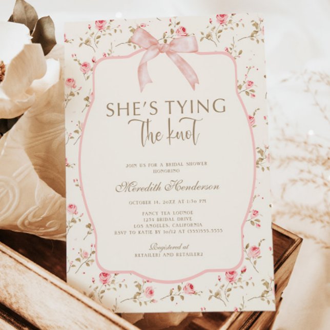 Invitación Shabby Chic Pink Bow Tying Bridal Shower (Subido por el creador)