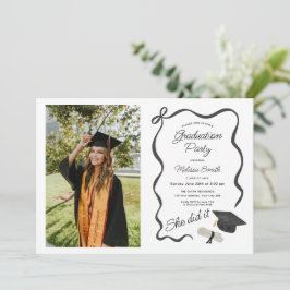 Invitación She Did It Graduation Party Photo