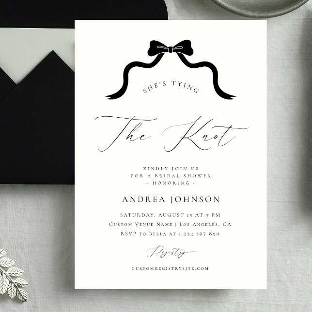 Invitación She's Tying the Knot Black Bow Ivory Bridal Shower (Subido por el creador)