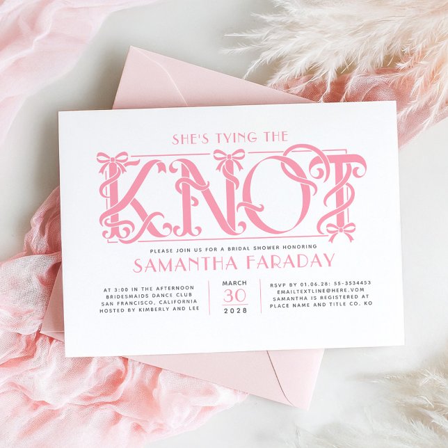 Invitación She's Tying The Knot Pink Bow Bridal Shower (Pink Bow Bridal Shower Invitations She's Tying The Knot)