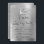 Invitación ¡Shhh! Fiesta de cumpleaños sorpresa de plata<br><div class="desc">¡Shhh! Sorpresa Faux Plata Fiesta de Cumpleaños Faux Pulido Relieve metalizado Metálico Metalizado Girly Invitaciones de Cumpleaños. El Modern and Moda Surprise Birthday Party Invitation utiliza la popular tipografía escrita a mano y es perfecto para invitar a sus huéspedes a una fiesta de cumpleaños sorpresa. Si necesita elementos coincidentes adicionales,...</div>