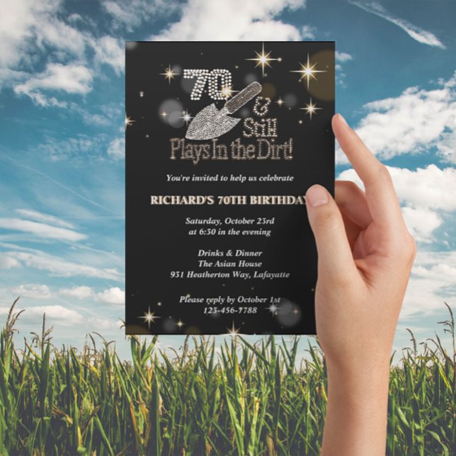 Invitación Siguen jugando en la desordenada fiesta de cumplea (Subido por el creador)