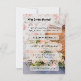 Invitación Silla de Rattan Vintage con Ramo Floral de Melocot