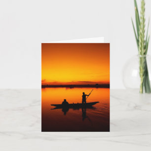 Invitación Silueta de barca de remos al atardecer en el mar-1