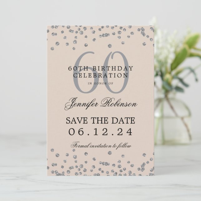 Invitación Silver Champagne 60 cumpleaños Save Date Confetti (Anverso de pie)