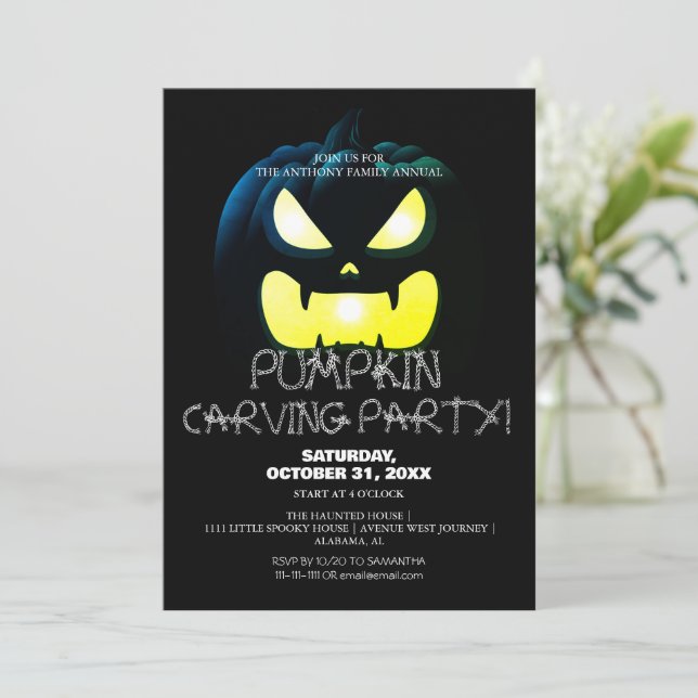 Invitación Simple calabaza tallando Fiesta Halloween Spooky (Anverso de pie)