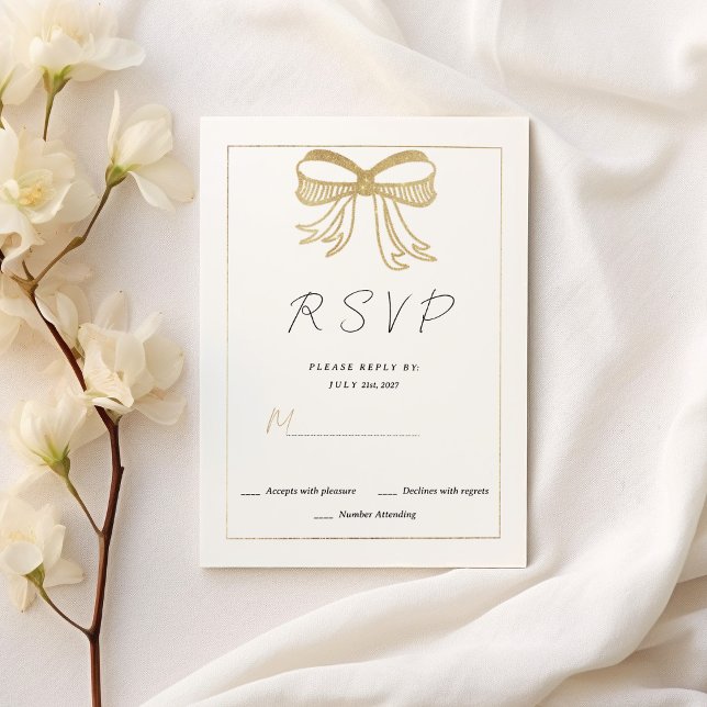 Invitación Simple cinta de lazo con brillo de oro blanco RSVP (Simple white gold glitter bow ribbon RSVP)