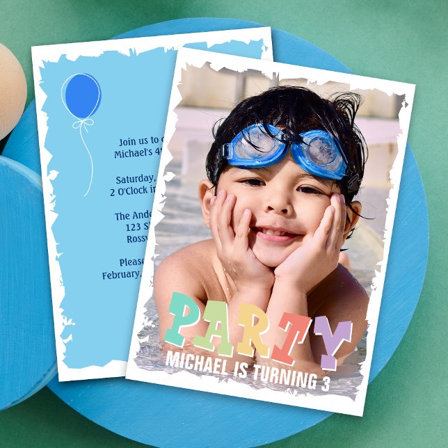 Invitación Simple fiesta de cumpleaños azul de foto pequeña d (Make your little one's birthday extra special with adorable invitations featuring their cute photo.)