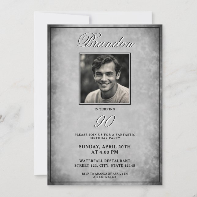 Invitación Simple foto de época blanca y negra 90 cumpleaños (Anverso)