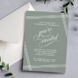 Invitación Simple y moderna fiesta de cumpleaños 50 Green Sag<br><div class="desc">Sencillo y elegante con un toque contemporáneo, este Birthday Party Invitation incluye líneas en ángulo blanco enmarcando tu texto en un fondo verde sabio de moda. El texto de "estás invitado" con un bonito guión florece intencionalmente para que tus invitados se sientan especiales. Edite los detalles del fiesta con sus...</div>