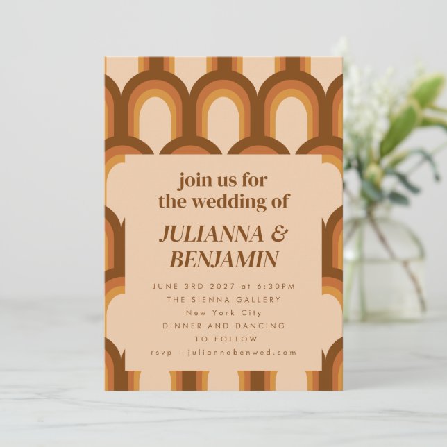 Invitación Sitio web de RSVP de boda único marrón retro genia (Anverso de pie)