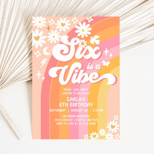 Invitación SIX es una Vibra Daisy 6to Cumpleaños Groovy