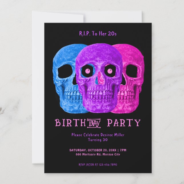Invitación Skull Funny Morple Gothic Birthday QEPD A Sus 20 a (Anverso)