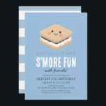 Invitación S'more Fun Kawaii Blue Kids Boy Cumpleaños<br><div class="desc">Esta tierna y kawaii "S'more Fun",  invitación para el cumpleaños de este chico,  presenta un s'more con cara sonriente en un fondo azul. En el reverso se ve un fondo blanco con rayas azules. Personalice sus necesidades. Puedes encontrar más productos a juego en mi tienda.</div>