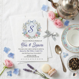 Invitación Sofisticada Cresta de Hortensia y Rosa en Acuarela