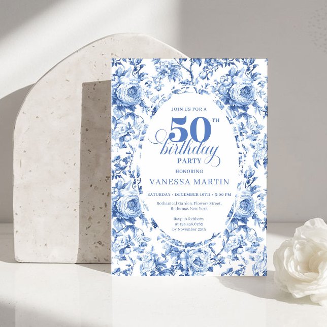 Invitación sofisticada de toile de Jouy naval para (Sophisticated Navy Toile Rose 50th Birthday Invite)