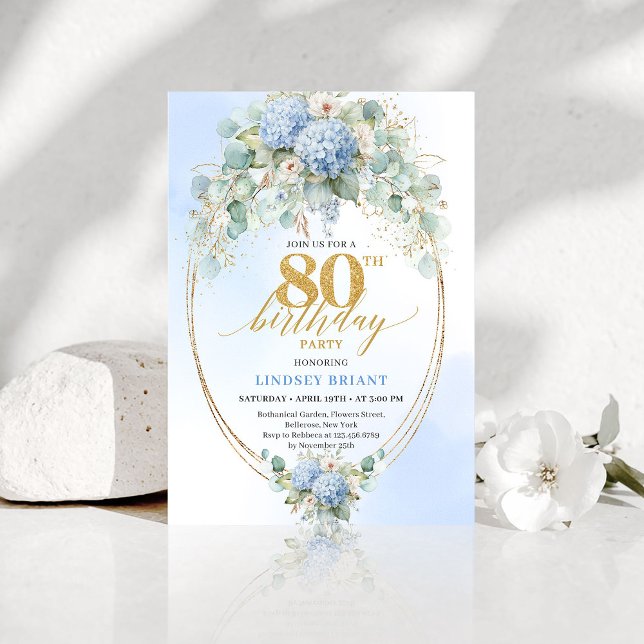 Invitación Sofisticada Hydrangea Azul Botánica Cumpleaños 80 (Sophisticated Blue Hydrangea Botanical 80th Birthday Invite)