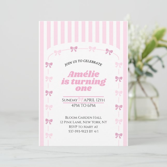 Invitación Soft Pink Coquette Bow Girl First Birthday  (Anverso de pie)