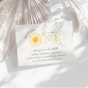 Invitación sol 1º cumpleaños color de agua amarillo sol moder