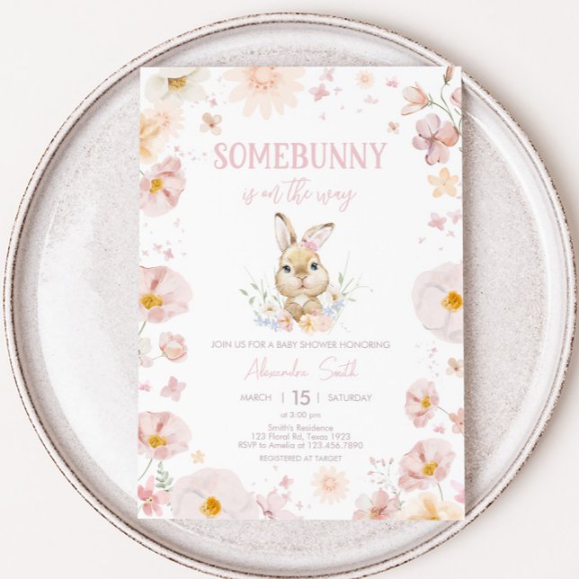 Invitación Somebunny Rabbit Baby Shower (Somebunny Is On The Way Baby Shower Invitation)