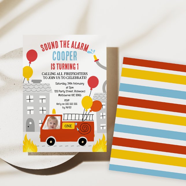 Invitación Sonido Rojo El Motor De Fuego De Alarma Primer Cum (Sound The Alarm Fire Engine 1st Birthday Invitation, Fire Engine Themed birthday, Balloons Red)