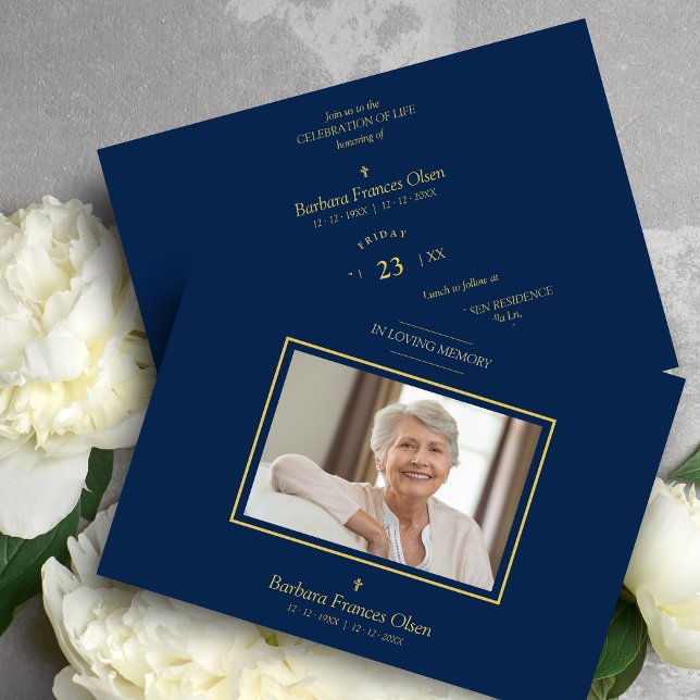 Invitación Sophisticated Elegant Minimalist Navy Blue Photo  (Sophisticated Elegant Minimalist Navy Blue Photo Funeral Invitation Card with Envelope.)